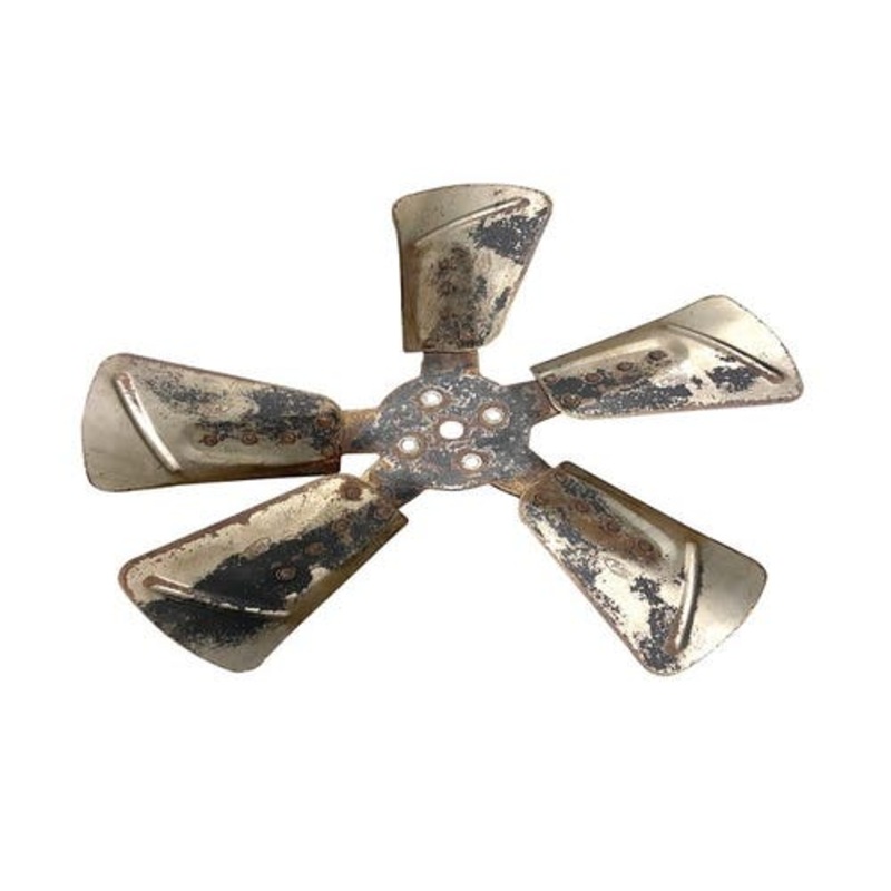 Used Cool Fan - 5 Blade fits Ford 6600 6710 7700 8000 8200 8400 8600 D0NN8600B