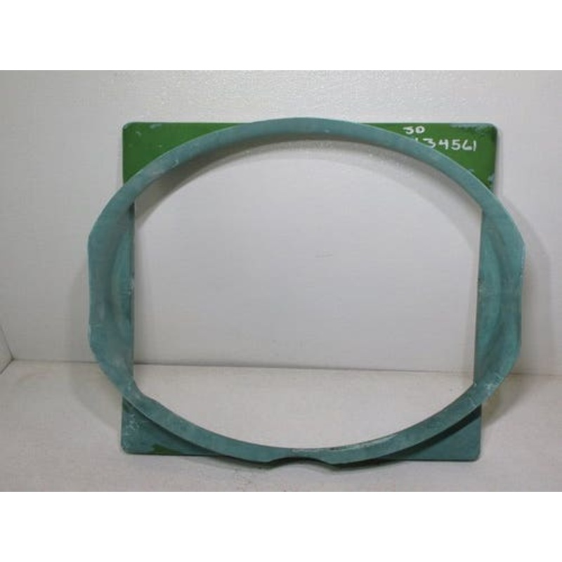 Used Fan Shroud fits John Deere 2940 2950 3141 3150 3351 3641 3651 3040 3140 L34561
