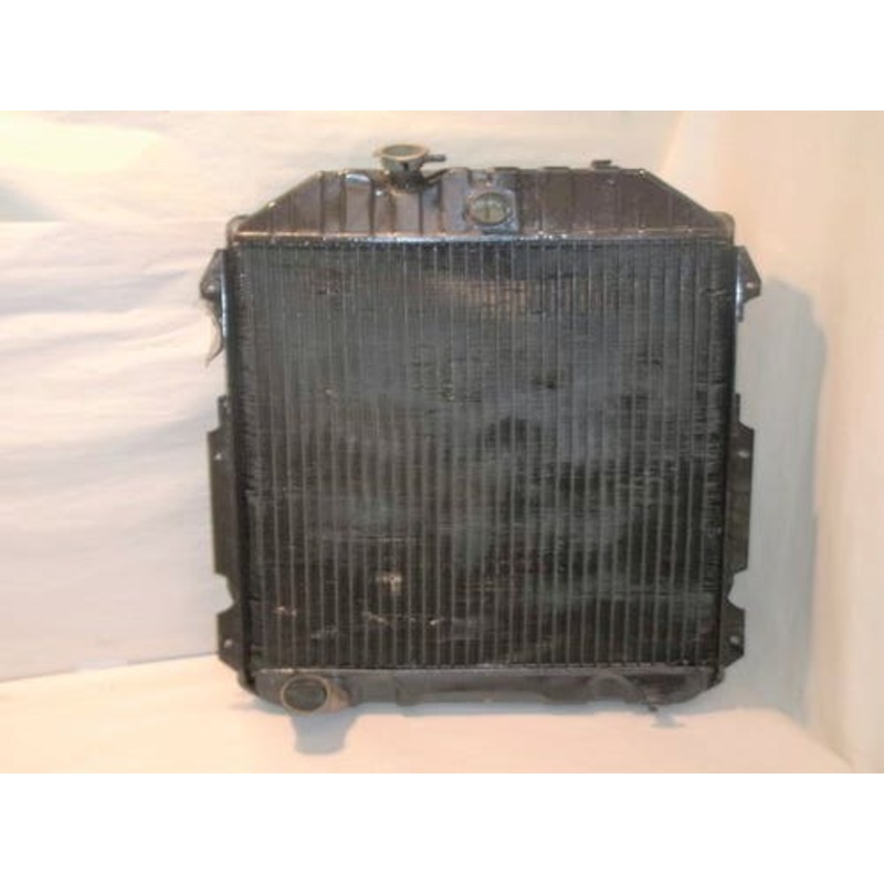 Reconditioned Radiator fits Ford 8000 8600 D2NN8005F