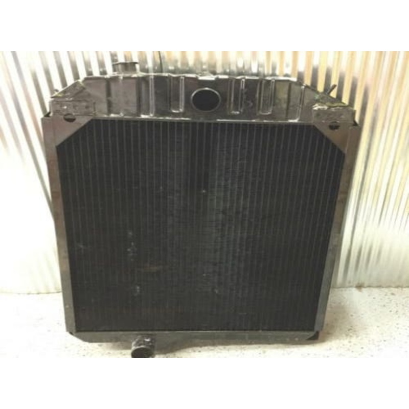 Reconditioned Radiator fits John Deere 4640 RE21896